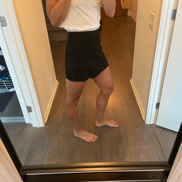 Aritzia skort - Picture 4 of 4
